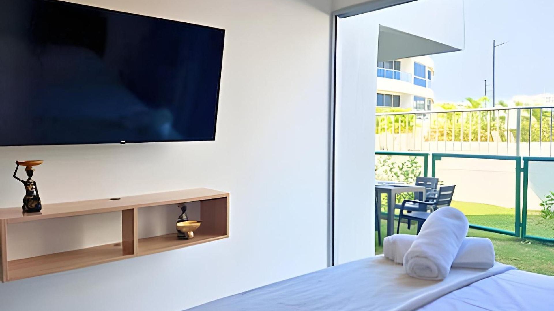 A Estrenar: Apto Familiar Con Patio Privado 2h/2b * Cartagena