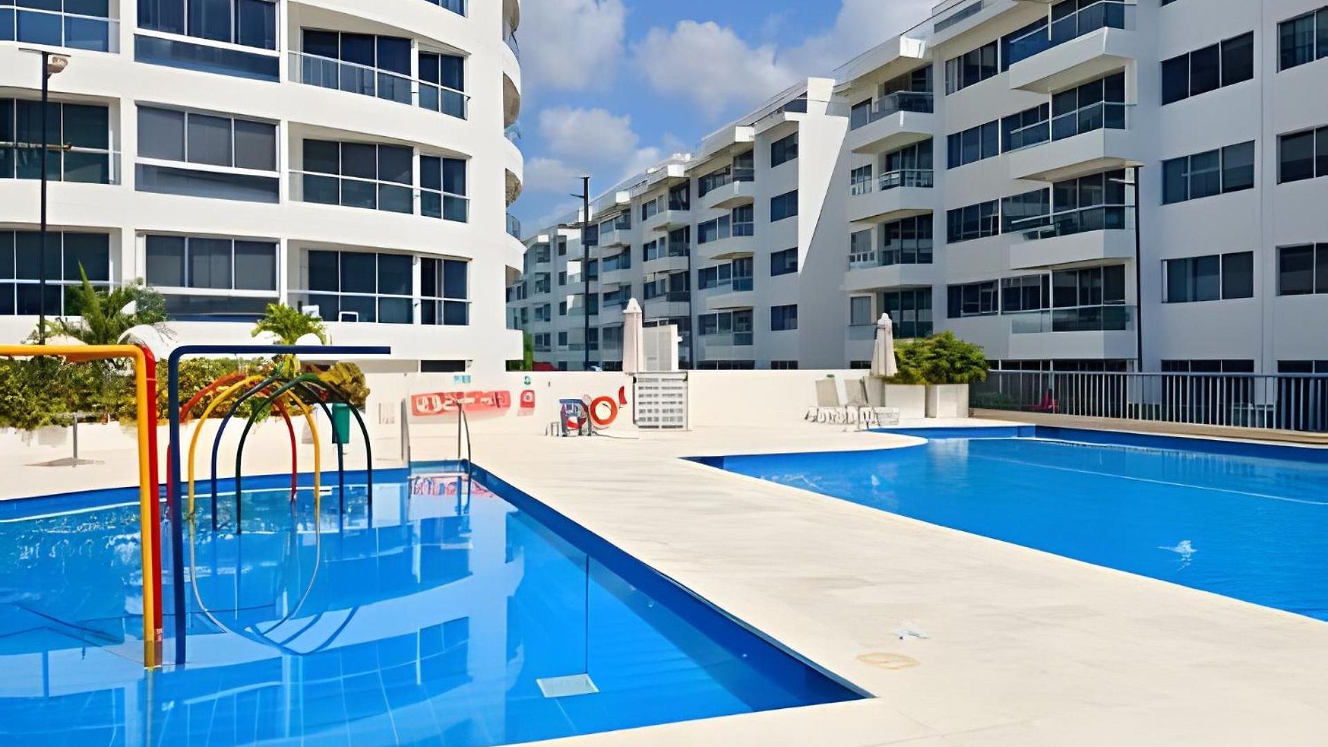 A Estrenar: Apto Familiar Con Patio Privado 2h/2b * Cartagena
