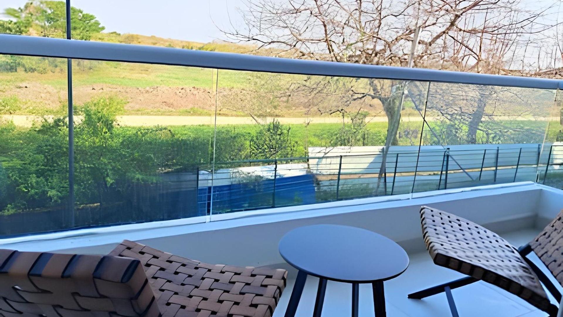 A Estrenar: Apto Familiar Con Patio Privado 2h/2b * Cartagena