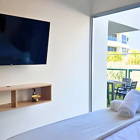 A Estrenar: Apto Familiar Con Patio Privado 2h/2b * Cartagena
