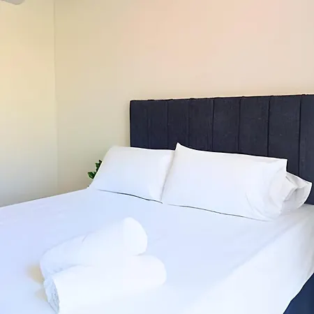 A Estrenar: Apto Familiar Con Patio Privado 2h/2b Apartamento