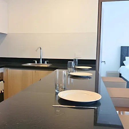 Apartamento A Estrenar: Apto Familiar Con Patio Privado 2h/2b *