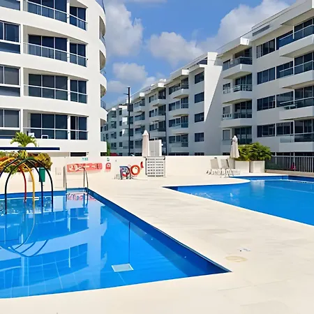 A Estrenar: Apto Familiar Con Patio Privado 2h/2b * Cartagena
