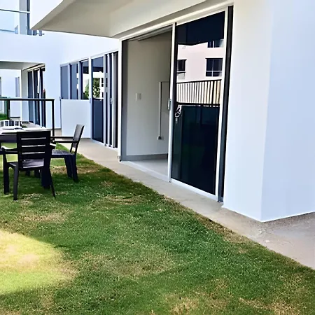 A Estrenar: Apto Familiar Con Patio Privado 2h/2b * Cartagena