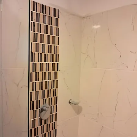 A Estrenar: Apto Familiar Con Patio Privado 2h/2b Apartamento