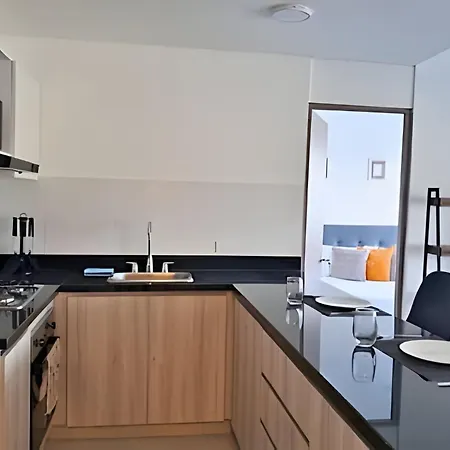 A Estrenar: Apto Familiar Con Patio Privado 2h/2b * Cartagena