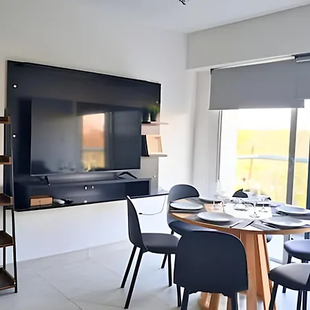 A Estrenar: Apto Familiar Con Patio Privado 2h/2b Apartamento